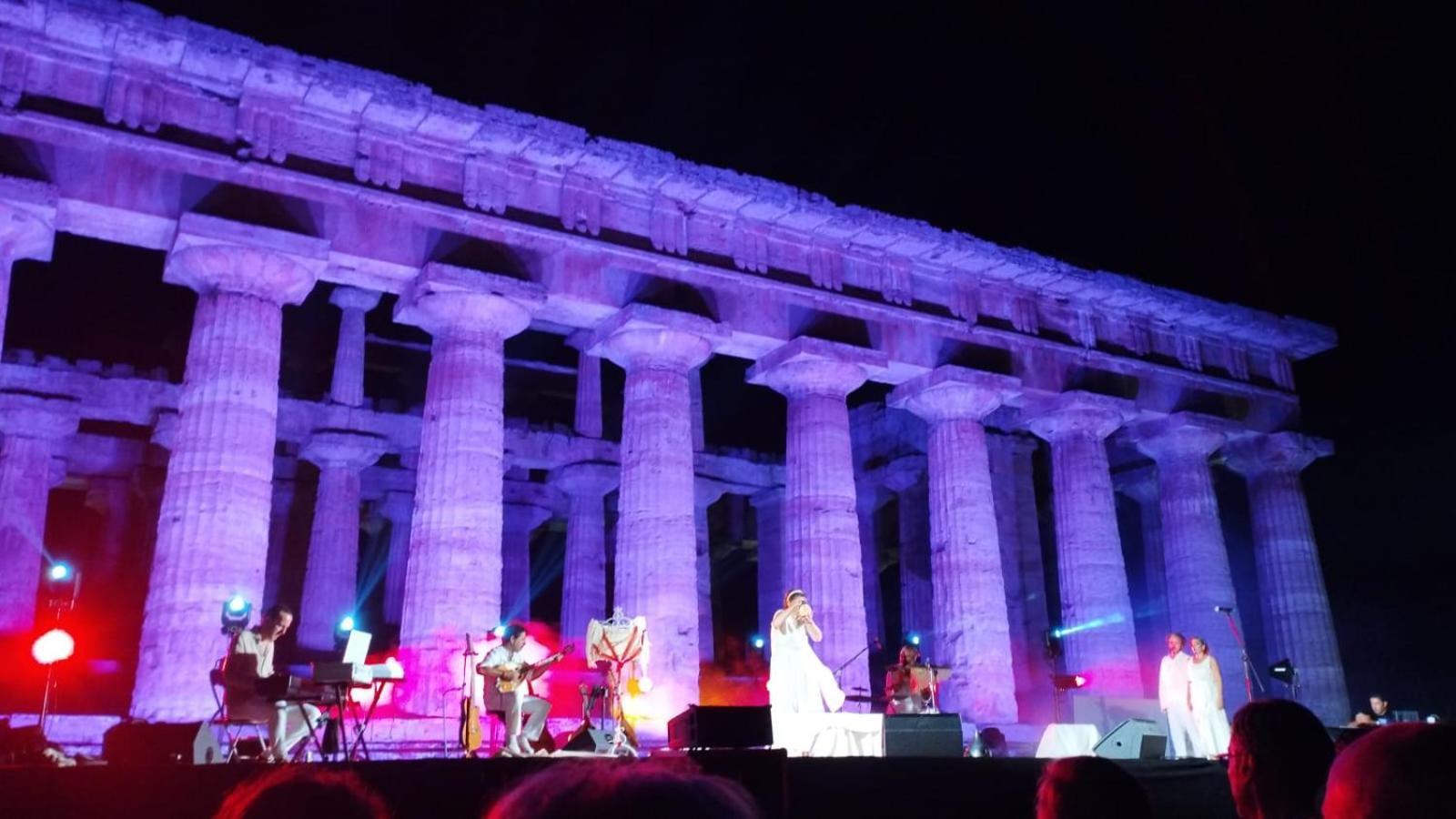 Chiaro Di Luna - Appartamento Luna Crescente Paestum Exterior photo